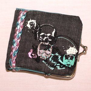 Loungefly skulls bifold wallet